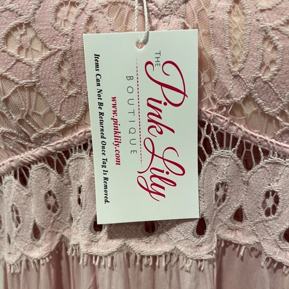 Pink Lily Such a Delight Maxi Dress - NWT Size M - Picture 3 of 4